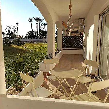 Bright 2 Bedroom Golden Mile Next To Rdr225 Apartmán