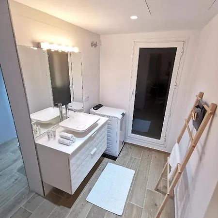 Bright 2 Bedroom Golden Mile Next To Rdr225 * Marbella