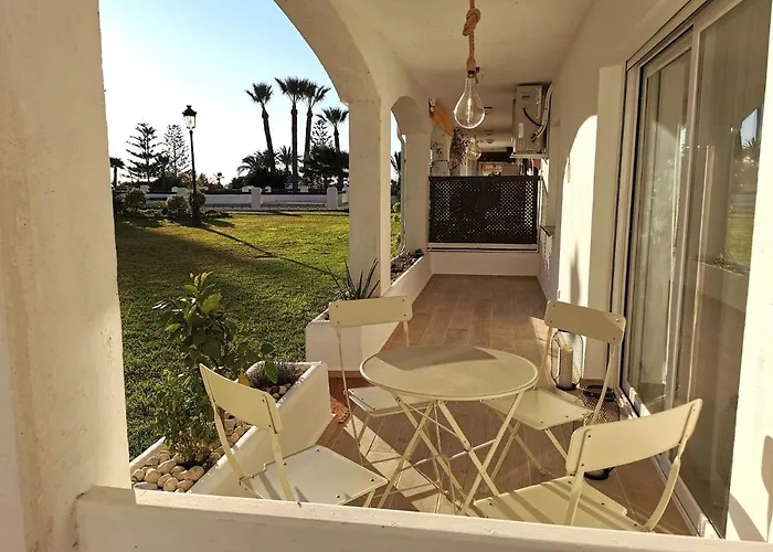 Bright 2 Bedroom Golden Mile Next To Rdr225 Apartament