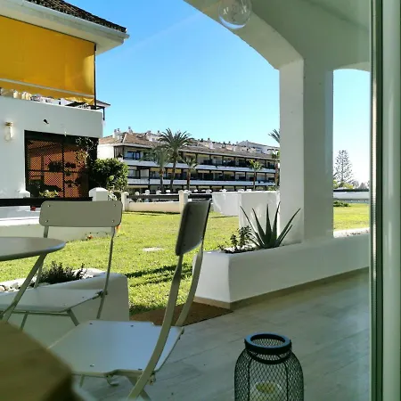 Bright 2 Bedroom Golden Mile Next To Rdr225 Apartment