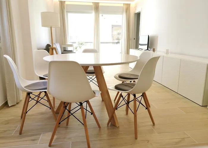 Bright 2 Bedroom Golden Mile Next To Rdr225