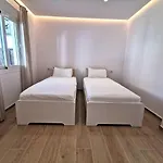 Bright 2 Bedroom Golden Mile Next To Rdr225 *