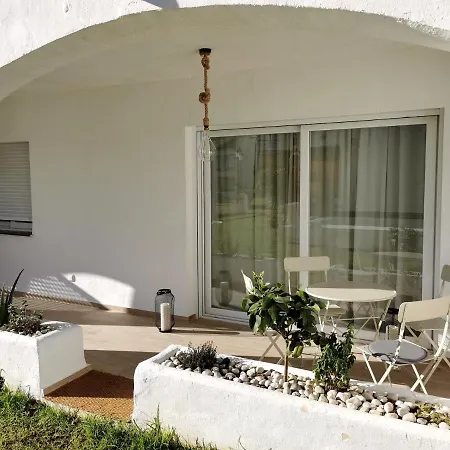 Bright 2 Bedroom Golden Mile Next To Rdr225 Апартаменты *